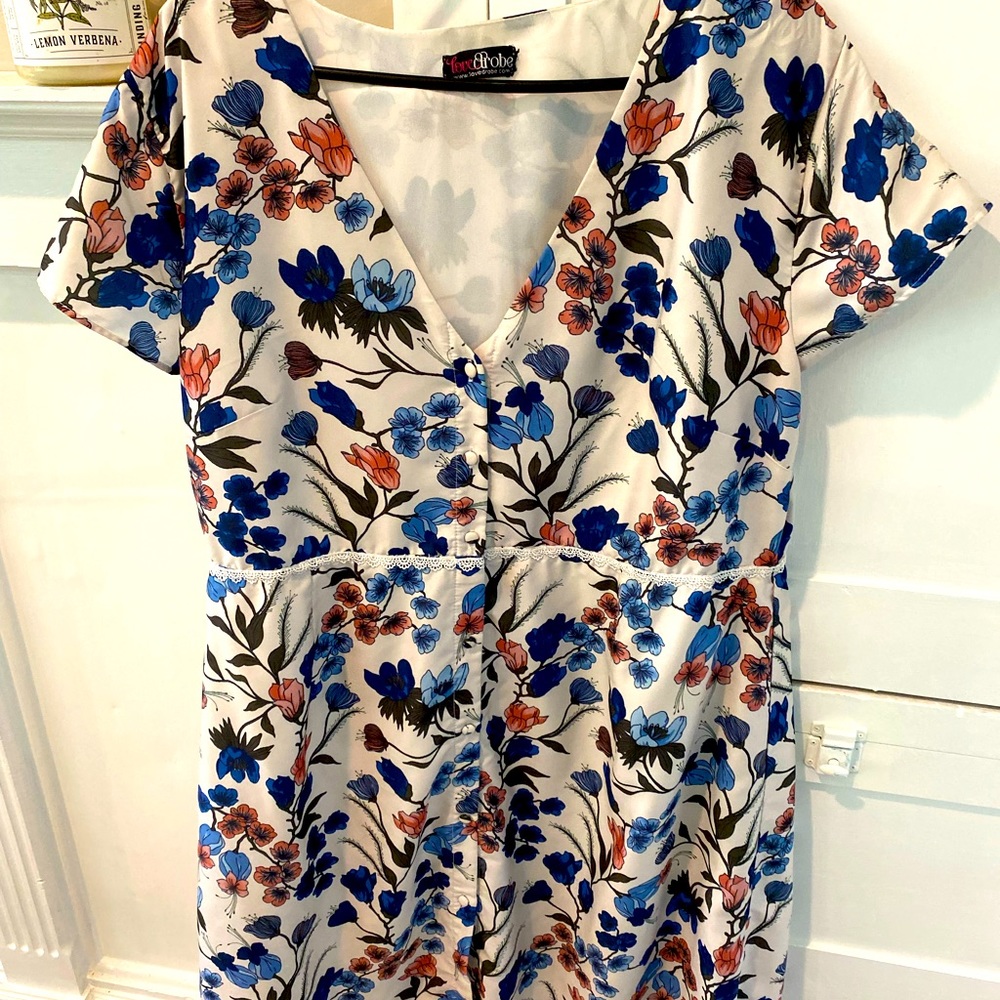 Lovedrobe button through mini dress is floral US18